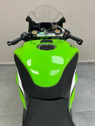Kawasaki ZX6R 2025