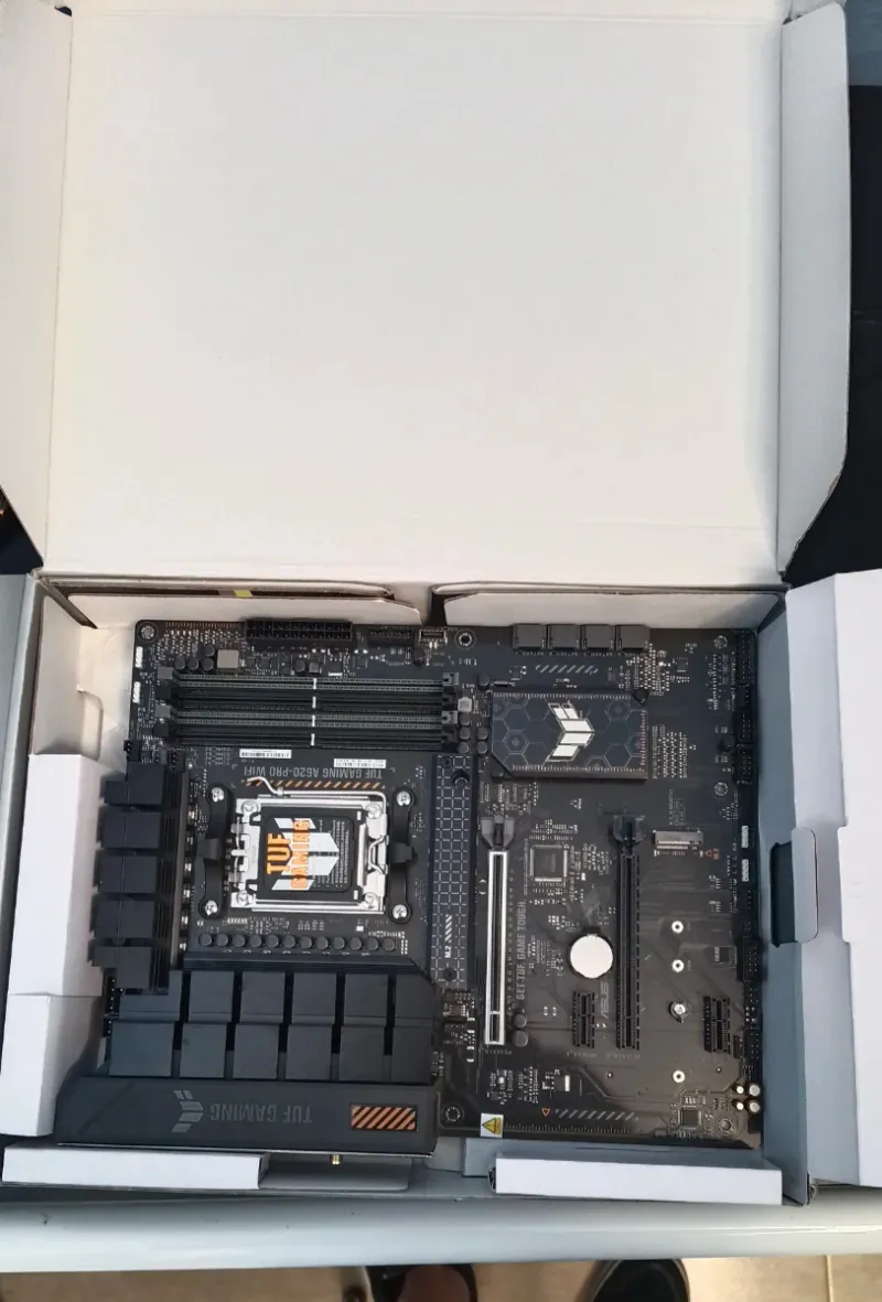 Pack gaming brutal, se puede comprar por separado afbeelding 2