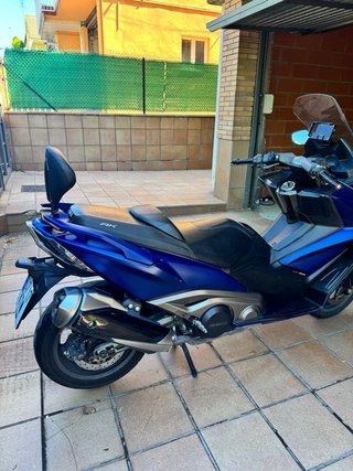 Kymco AK550 Azul/Negro Impecable.