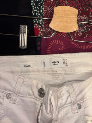 Pantalón campana blanco Mango Talla XS