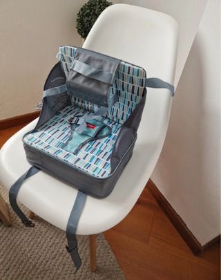 Alzador de silla portátil para bebé
