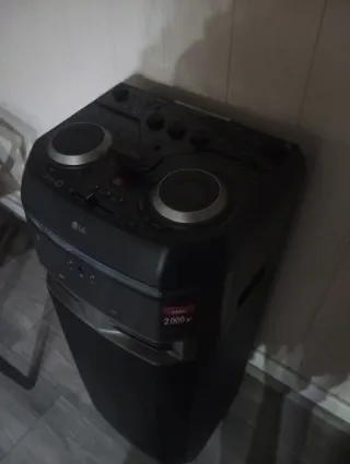 Altavoz LG XBOOM Negro 2000W
