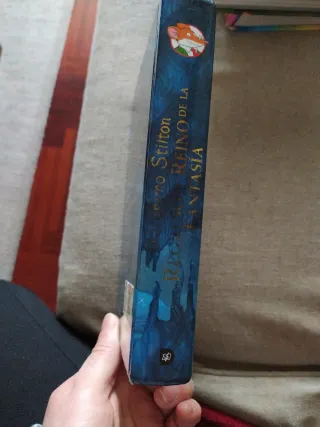 Regreso al Reino de la Fantasía: ¡Libro con olo...