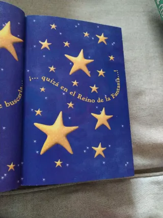 Regreso al Reino de la Fantasía: ¡Libro con olo...