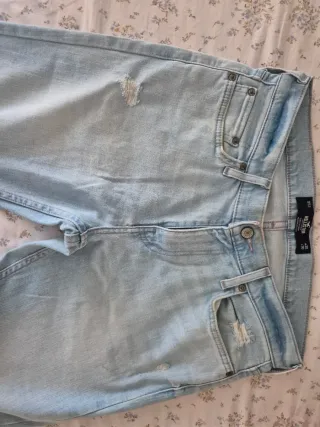 Pantalón vaquero Hollister Slim Straight