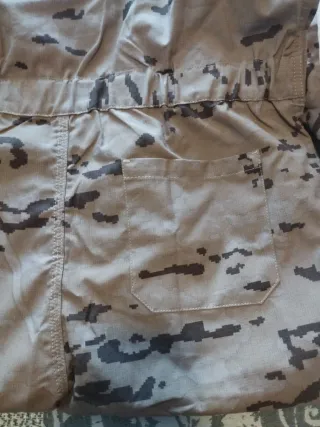 Mono pixelado árido ignífugo