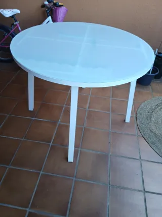 Mesa redonda de patio cristal y metal