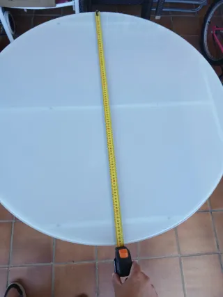 Mesa redonda de patio cristal y metal