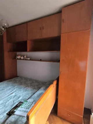 Armario puente cama de madera