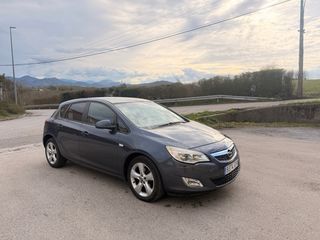 Opel Astra 2011