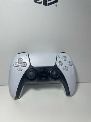 PlayStation 5 + DualSense + (2 Juegos GRATIS)