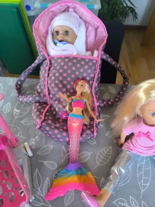 Lote Muñecas Nancy, Barbie, Nenuco y Accesorios