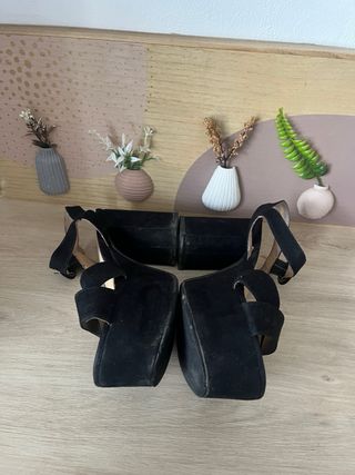 Tacones de plataforma negros