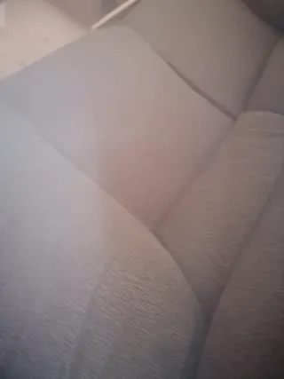 Sofá de tela marrón