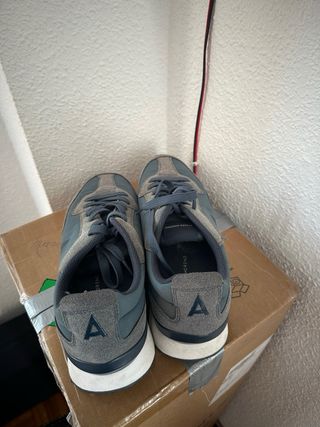 Zapatos de Álvaro Moreno.