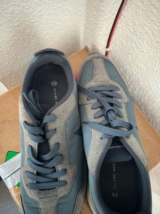 Zapatos de Álvaro Moreno.