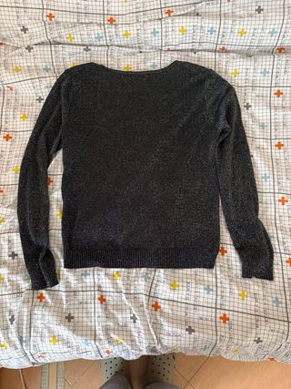 Cárdigan negro brillante con botones