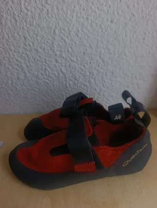 Pies de gato Quechua Talla 36 nuevos