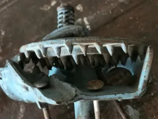 Attrezzo vintage in ghisa MAIS