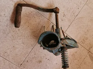 Attrezzo vintage in ghisa MAIS