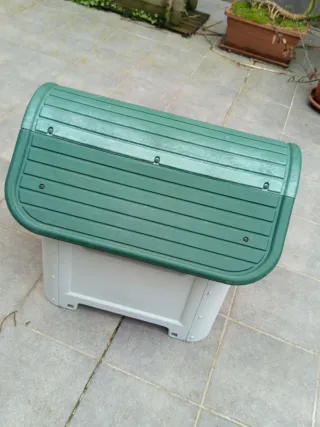 Caseta para perro de plástico