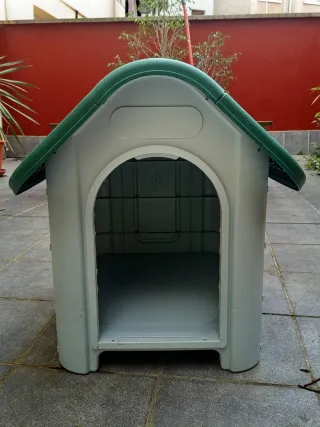 Caseta para perro de plástico