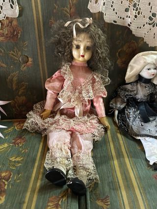 6 vecchie bambole in porcellana