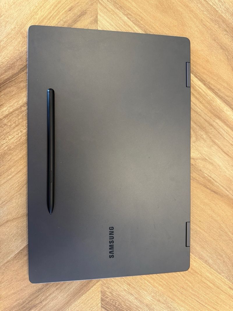 Samsung Galaxy Book 3 360 2 en 1 Gris. Como nuevo. afbeelding 3