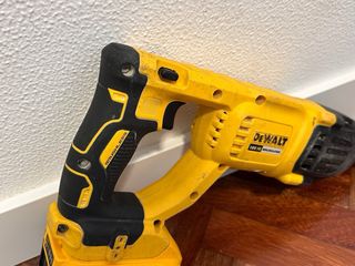 Taladro Percutor Dewalt 18V DW133