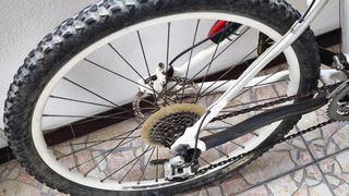 Bicicleta RSeven con frenos de disco