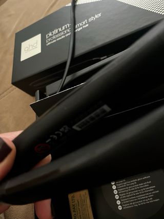 Plancha GHD Platinum+ Negra y Plateada