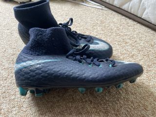 Zapatillas de fútbol Nike azul y turquesa