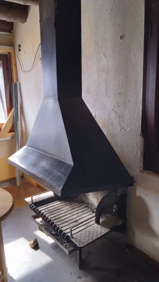Chimenea Polo Coderch Negra