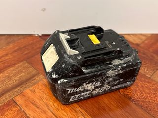 Cargador y Batería Makita DC18RC 18V