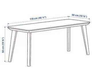 Mesa de salón de madera