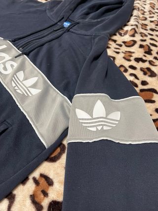 Sudadera Adidas Originals Azul Marino y Gris