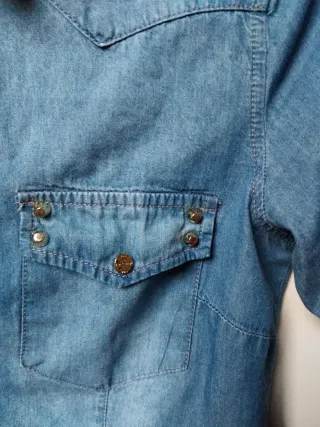 Camicia in jeans con borchie