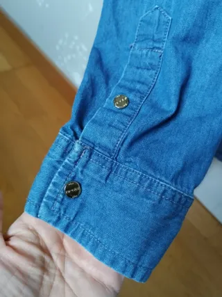 Camicia in jeans con borchie