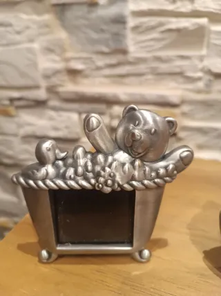 2 Marcos Fotos Bebé Osito y Bañera Cochecito