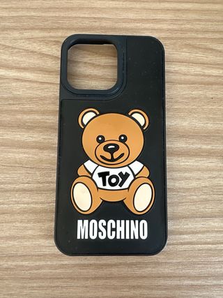 Fundas iPhone 14 Pro Max Guess Moschino y burberry