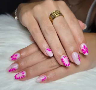 Manicurista Andrea Nails