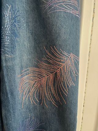 Pantalón vaquero Chanel , da poca talla es más 36