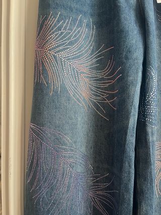 Pantalón vaquero Chanel , da poca talla es más 36