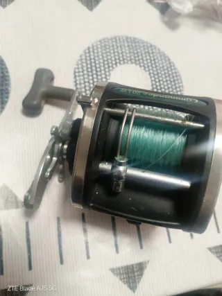 Carrete Pesca Penn Commander 20LW