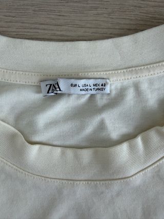 Camiseta Zara Crema