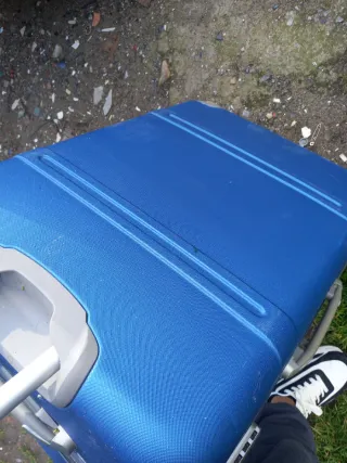 Maleta de viaje azul