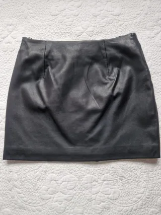 Falda cuero negra cremallera