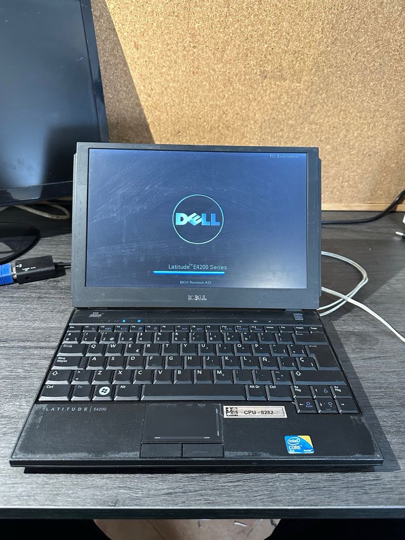 Dell Latitude E4200 Core 2 Duo