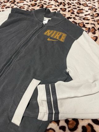 Chaqueta Nike Vintage Gris y Mostaza