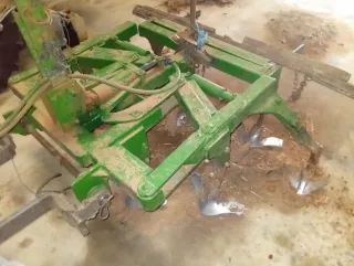 Cultivador hidráulico 9 brazos